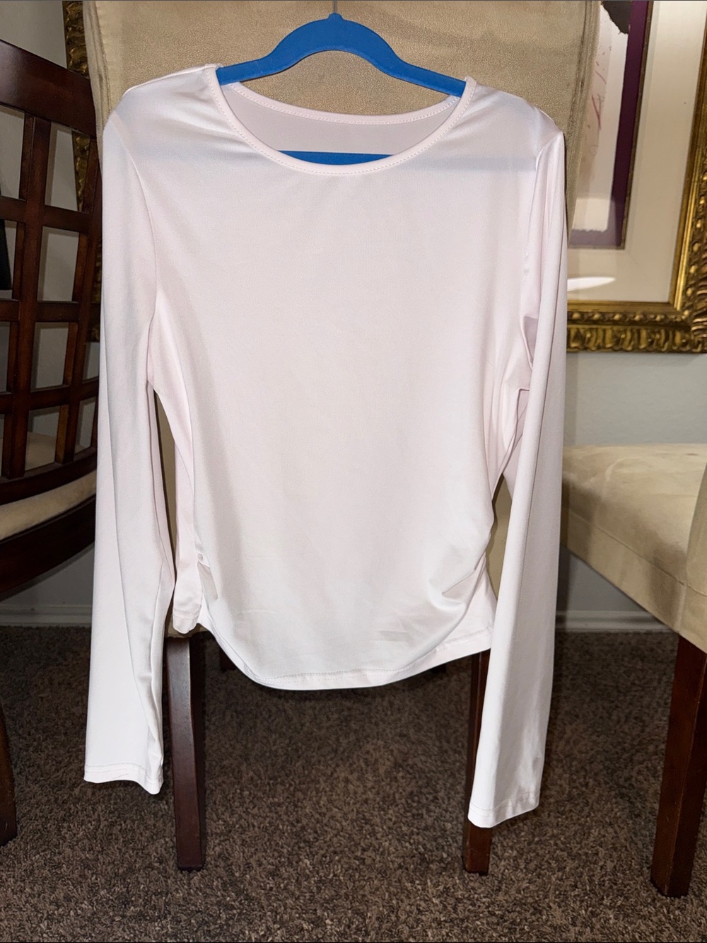 Women’s Lightweight Long-Sleeve Crewneck Top in Pale Pink